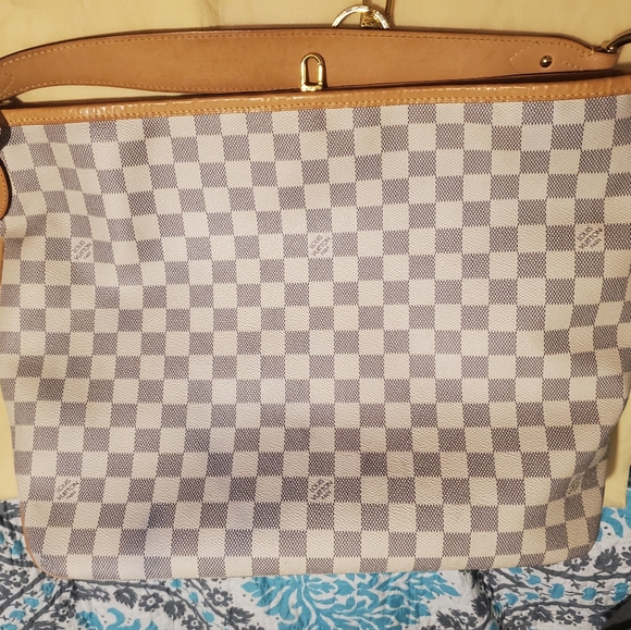 Louis Vuitton Handbags - Authentic Louis Vuitton Delightful MM